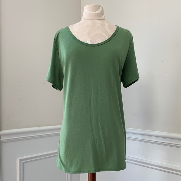 NWOT LuLaRoe Classic T - size XL - Picture 1 of 4